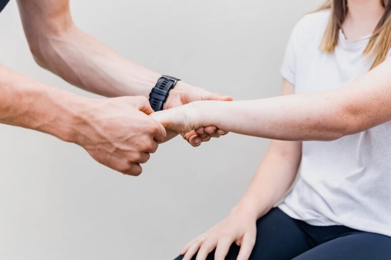 How Physical Therapy Helps Manage Chronic Pain Without Medication